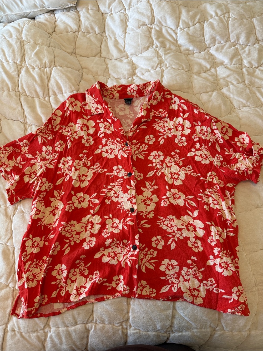 wild fable Red Floral Short-Sleeve Button-Down Top